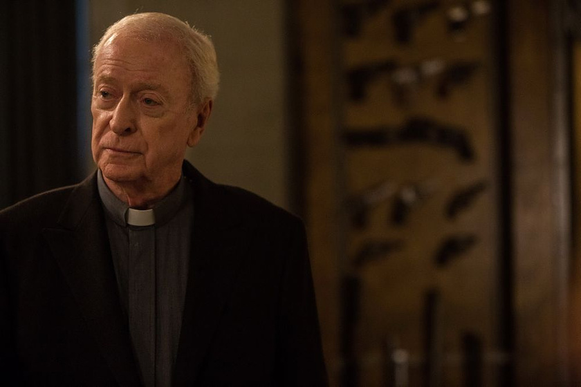 Michael Caine en El Último Cazador de brujas