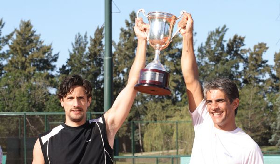 Juan Diego Botto y Pablo Echarri en Las Viudas de los jueves