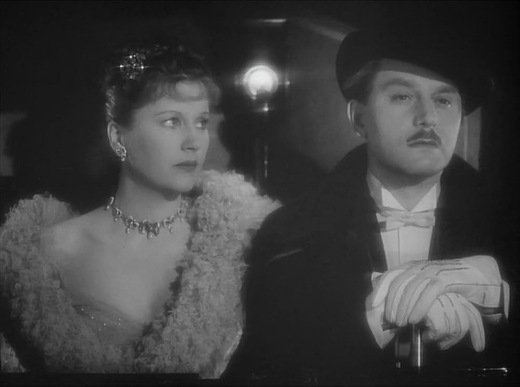 Anton Walbrook y Diana Wynyard en luz-de-gas