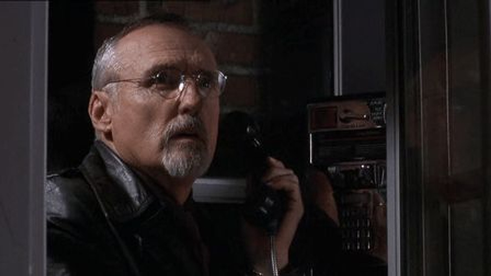Dennis Hopper en Tiempo Límite
