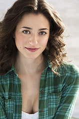 picture of actor Holly Curran
