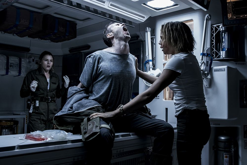 Carmen Ejogo, Amy Seimetz y Benjamin Rigby en Alien: Covenant