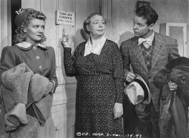 Esther Dale, Arthur Lake y Penny Singleton en blondie-goes-to-college