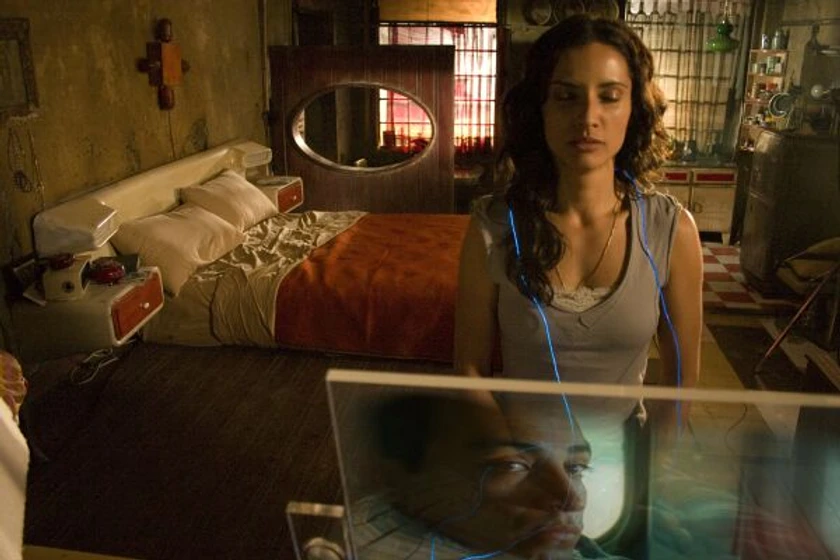 Leonor Varela en sleep-dealer