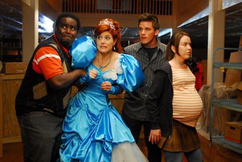 Crista Flanagan, Matt Lanter y Vanessa Minnillo en disaster-movie