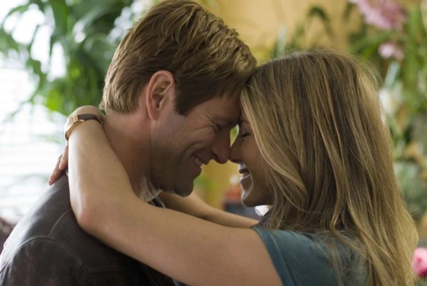 Jennifer Aniston y Aaron Eckhart en love-happens
