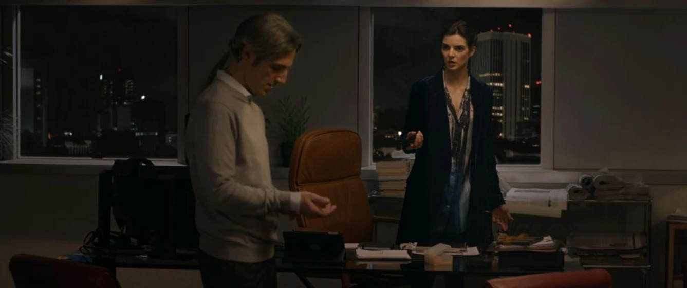 Ernesto Alterio y Clara Lago en cronica-de-una-tormenta