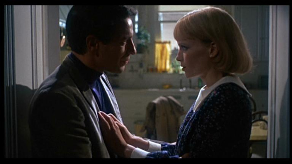 John Cassavetes y Mia Farrow en La Semilla del Diablo