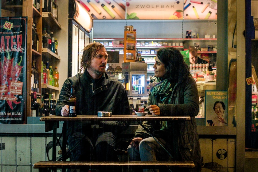 Lars Eidinger y Tala Al Deen en the-light