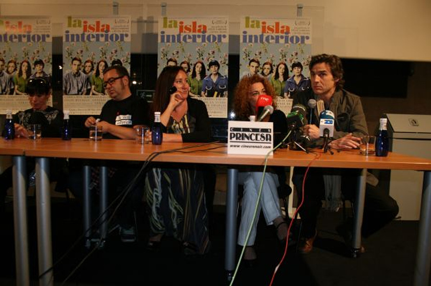 Alberto San Juan, Geraldine Chaplin, Félix Sabroso, Dunia Ayaso y Cristina Marcos en La Isla interior (Rueda de prensa en Madrid. Abril 2010)