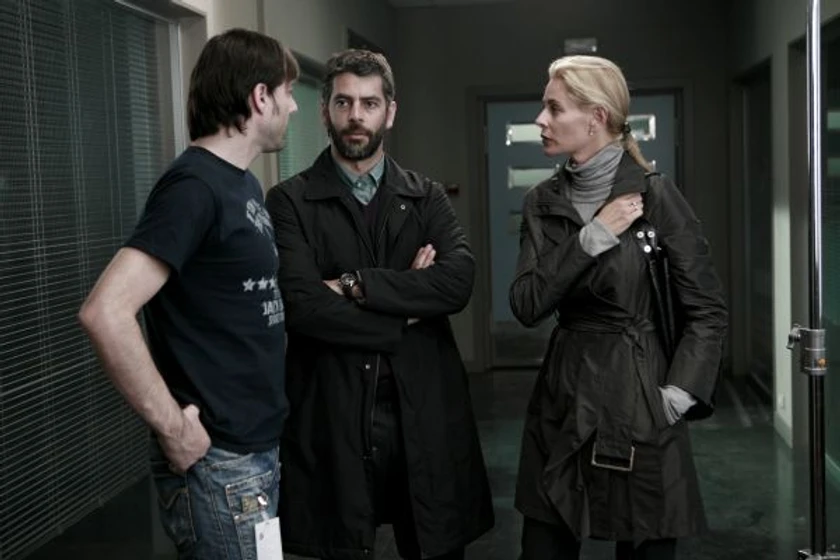 Eduardo Noriega [II], Belén Rueda y Óskar Santos en El Mal ajeno