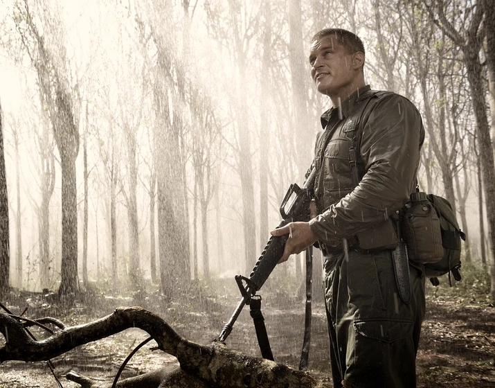 Travis Fimmel en danger-close-la-batalla-de-long-tan
