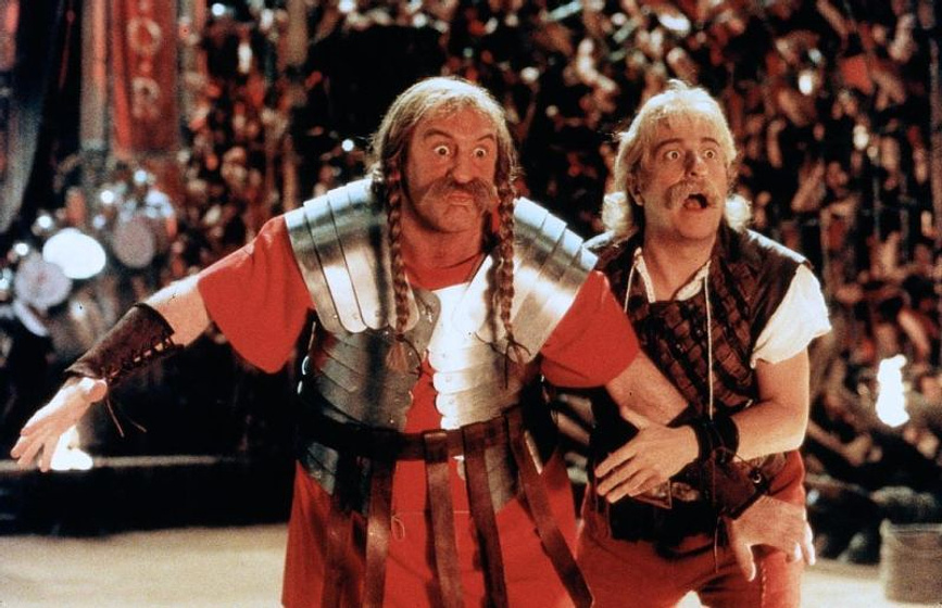 Gerard Depardieu y Christian Clavier en Astérix y Obélix contra el César