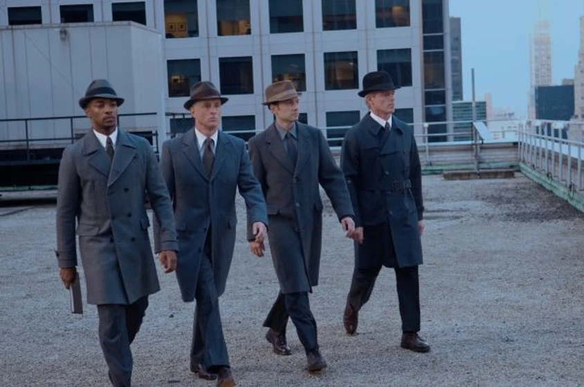 John Slattery, David Alan Basche y Anthony Mackie en destino-oculto