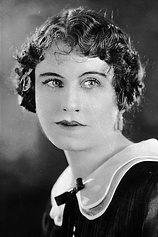 photo of person Jeanie Macpherson