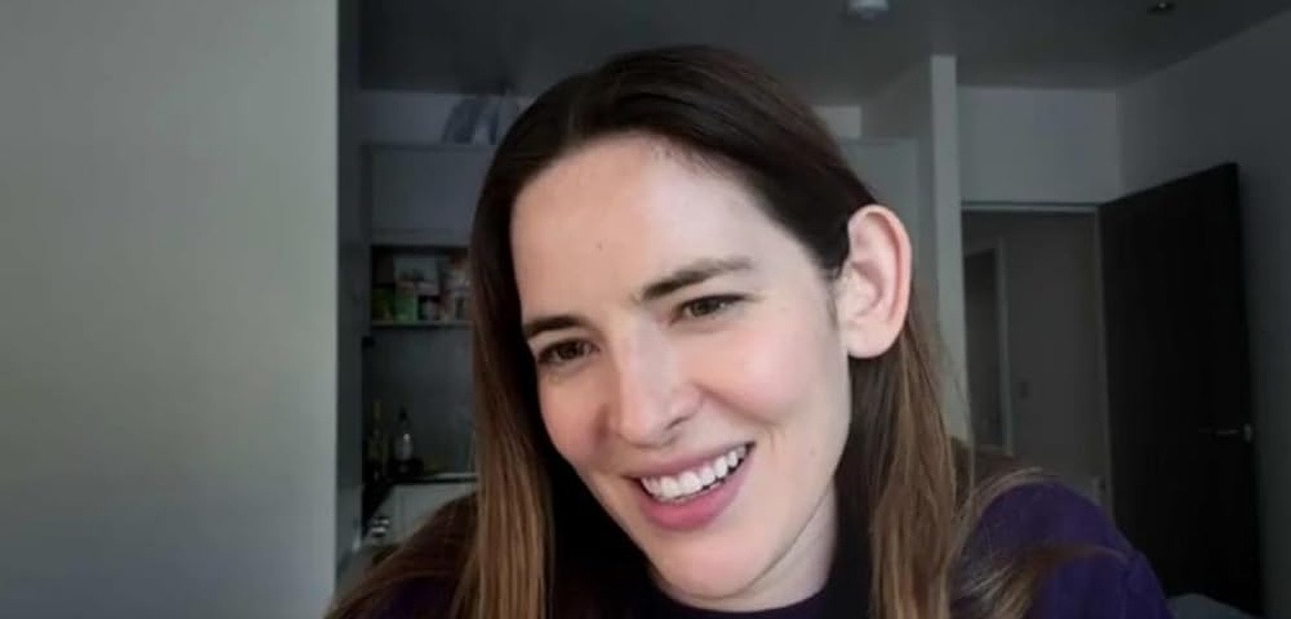 Haley Bishop en host