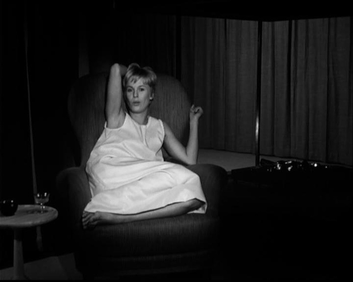 still of movie Persona (1966)