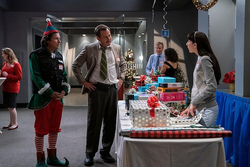 Dennice Cisneros en murderville-el-misterio-del-asesinato-de-papa-noel