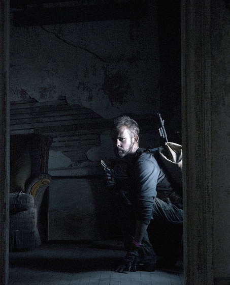Dominic Monaghan en The Day