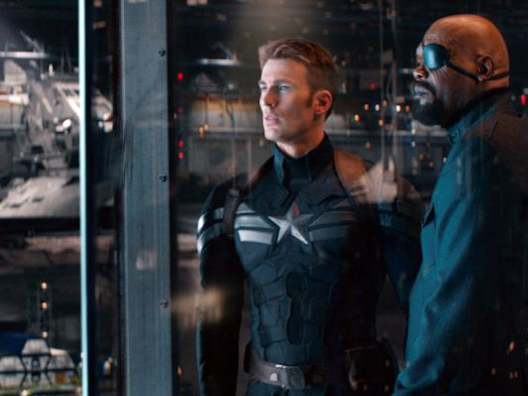 Samuel L. Jackson y Chris Evans en Capitán América. El Soldado de Invierno