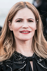 picture of actor Jennifer Jason Leigh