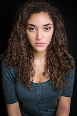 picture of actor Lauren Richards