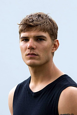 photo of person Chris Zylka