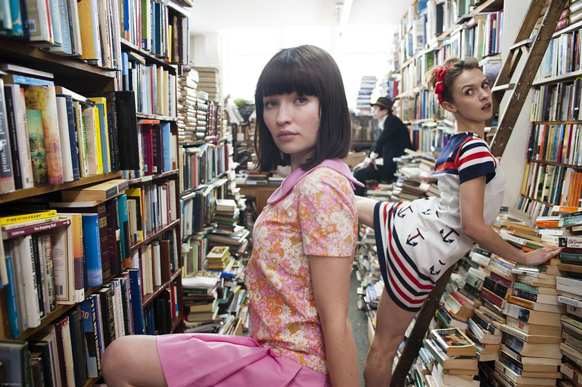 Emily Browning y Hannah Murray en God Help the Girl