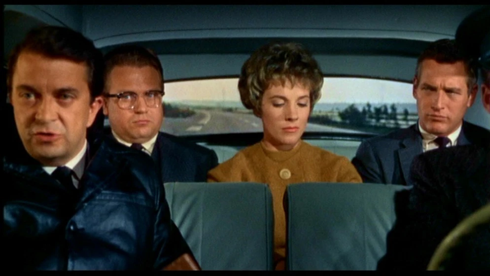 Paul Newman, Julie Andrews, Wolfgang Kieling y Günter Strack en cortina-rasgada