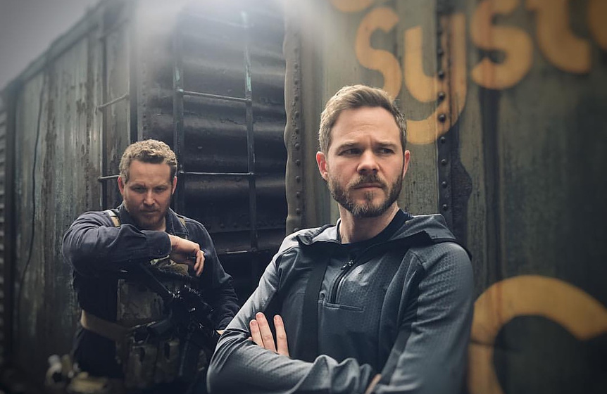 Cole Hauser y Shawn Ashmore en Actos de Violencia
