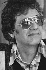 photo of person Nikos Nikolaidis