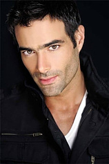 photo of person Luis Roberto Guzmán