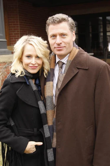 Ted Whittall y Josie Bissett en la-otra-2008