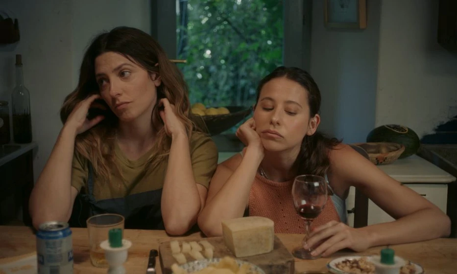Bárbara Lennie y Irene Escolar en las-chicas-estan-bien