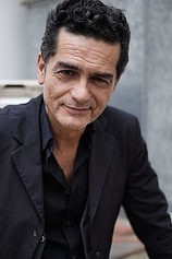 picture of actor Carles Sanjaime