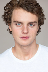 picture of actor Cameron Scott Roberts