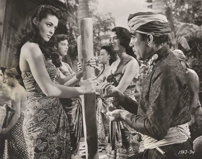 Anthony Quinn y Suzan Ball en al-este-de-sumatra