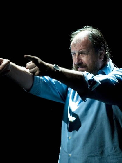 Josep María Pou en mascaras-2009