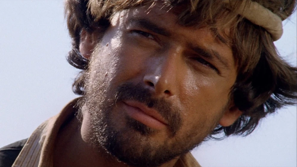 Tomas Milian en oro-maldito