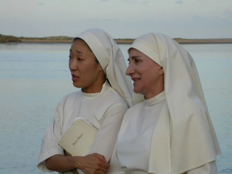 Olympia Dukakis y Sandra Oh en 3-agujas