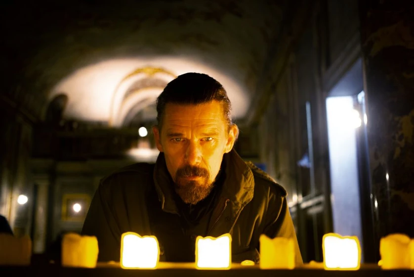 Ethan Hawke en zeros-and-ones