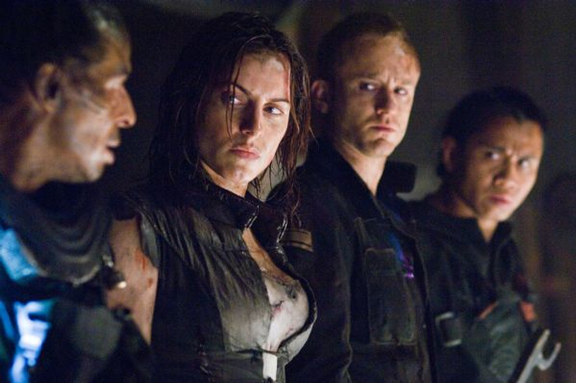 Ben Foster, Cung Le y Antje Traue en Pandorum