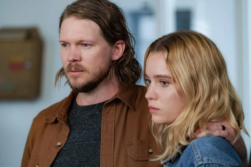 Sarah Rich y Scott Deckert en corazones-malheridos
