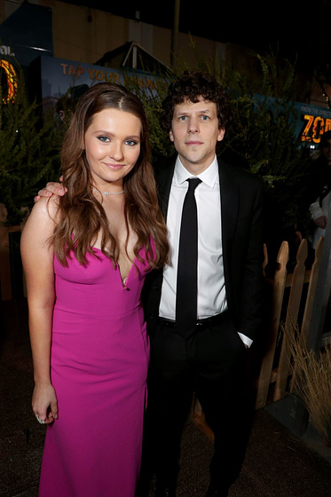 Abigail Breslin y Jesse Eisenberg en Zombieland: Mata y remata (Premiere en Los Angeles. Octubre 2019)