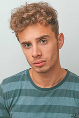 picture of actor Tupac Larriera