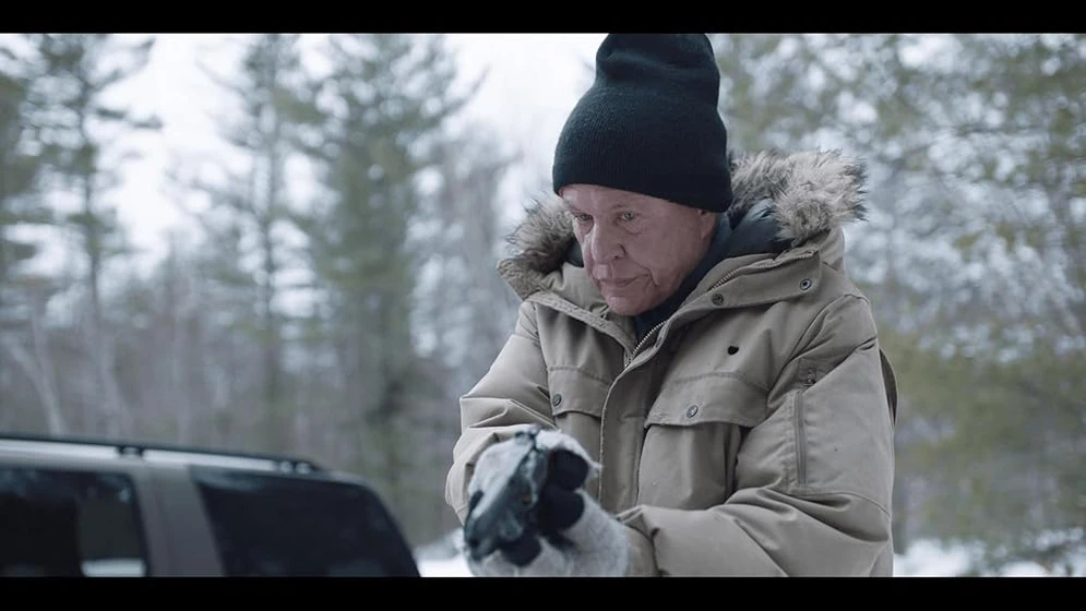 Tom Berenger en cazador-blanco