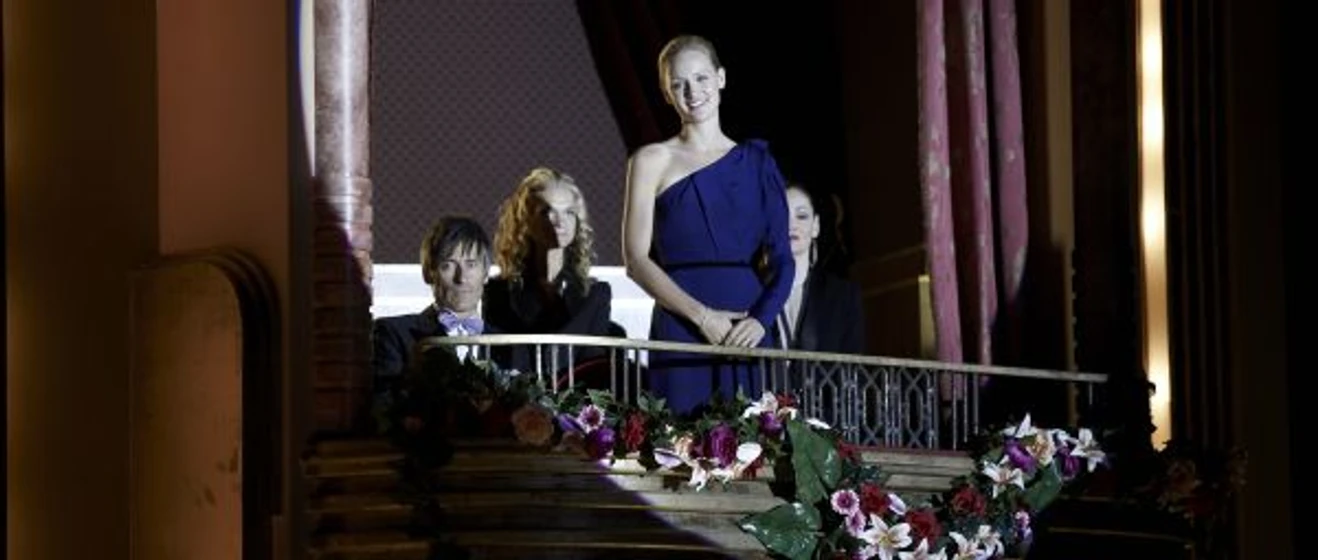 Kerry Bishé en grand-piano