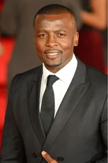 Foto de Tony Kgoroge