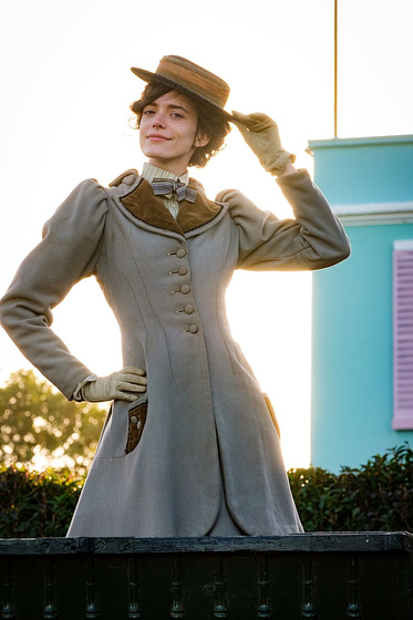 Stacy Martin en Mr. Wain