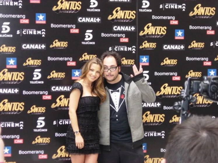 Elsa Pataky y Nicolás López en santos (Rueda de prensa en Madrid. Octubre 2008)